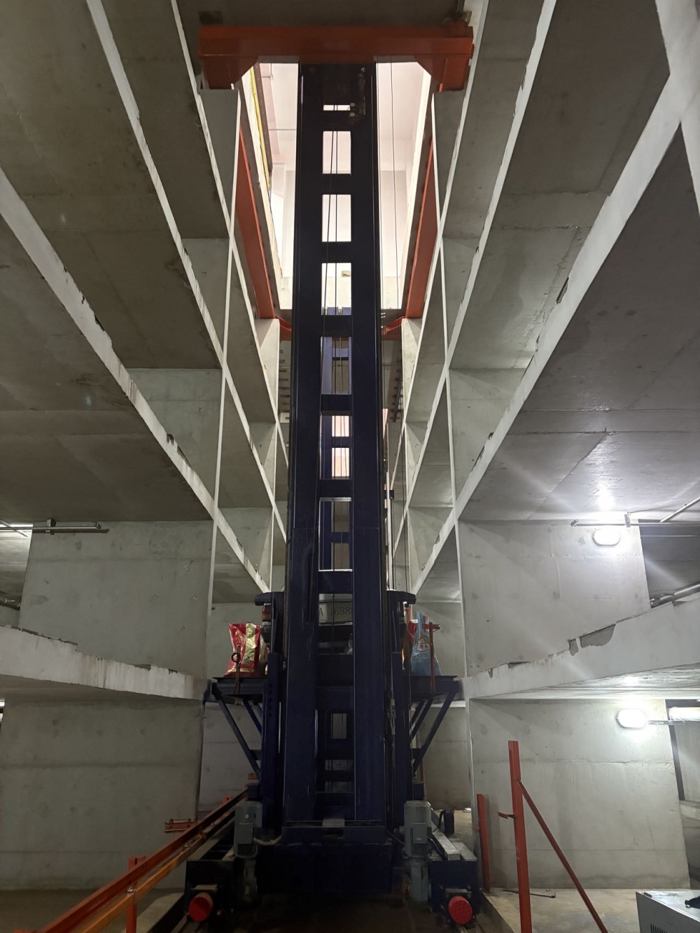 地下巷道堆垛立体车库
